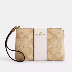 🌸COACH ZIP WALLET/WRISTLET IN SIGNATURE CANVAS WITH STRIPE NWT🌸